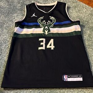 Youth Milwaukee Bucks Giannis Antetokounmpo jersey